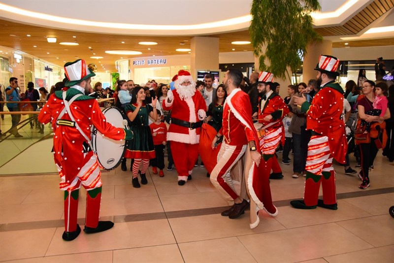 Biggest Christmas Reveal event at Toy Store-ABC Verdun